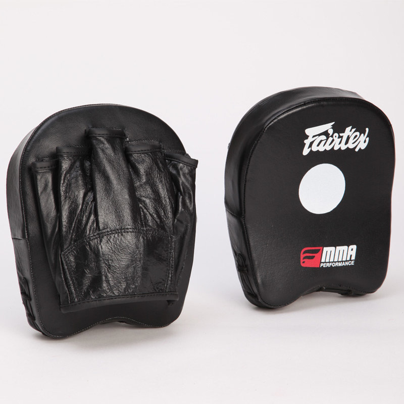 

Лапа Изогнутая (2шт) Fairtex FTX015 р-р 18x16x4,5см черный