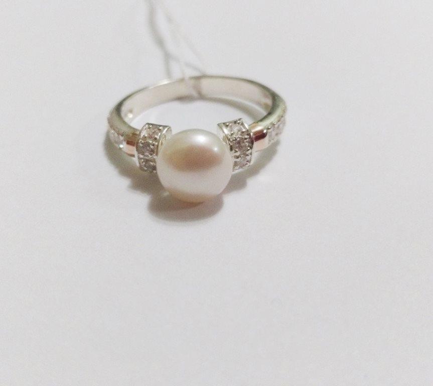 

Кольцо из серебра с золотом и жемчугом, 19,0 размер, 0444.10