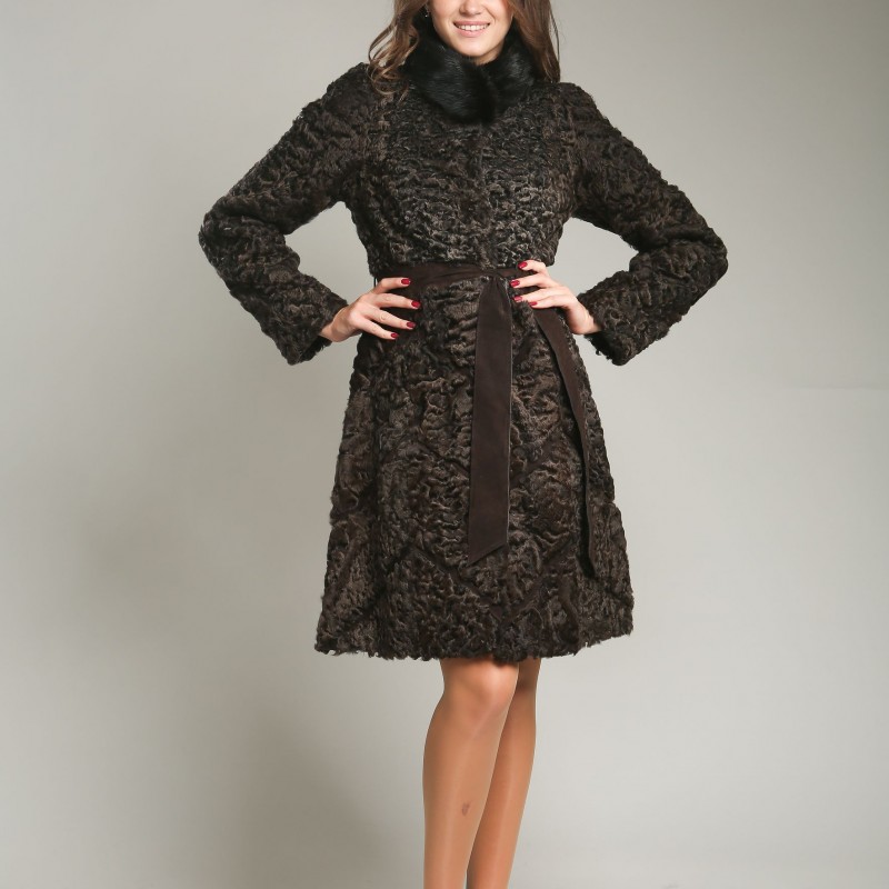 

Шуба из меха каракуля Miss Lora Арина One Size Коричневая (3158)