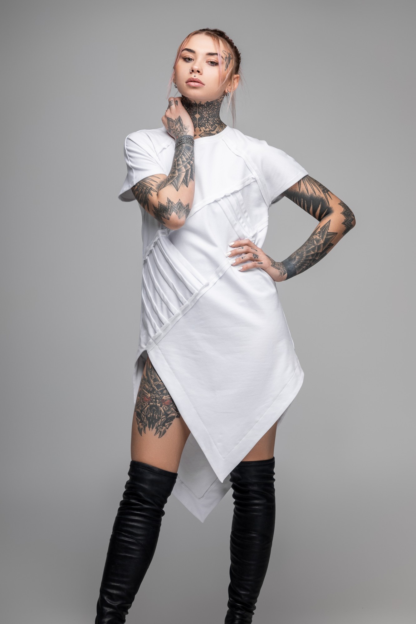 

Платье Midnight A0147 geometric futuristic tunic  Белое, Платье Midnight A0147 geometric futuristic tunic XL Белое