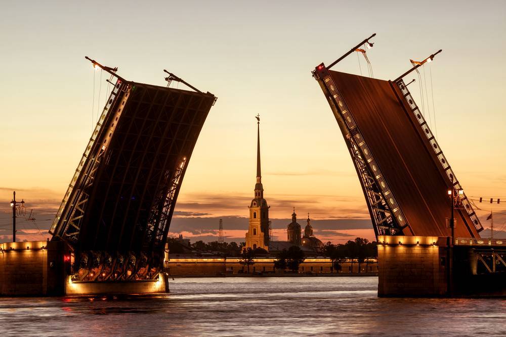 

Фотообои LaPrint Разводной мост Живопись (10000575)