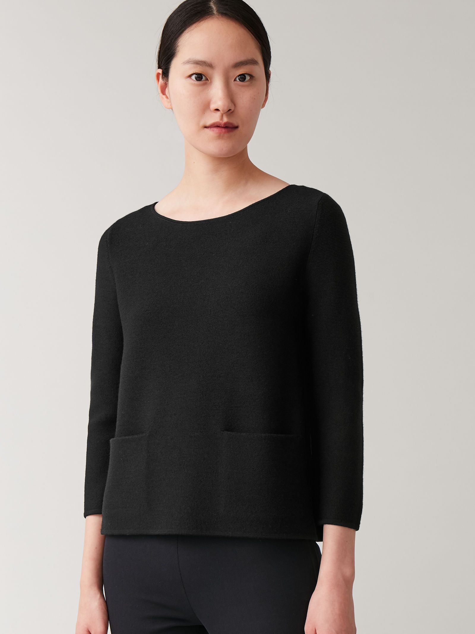 

Джемпер COS 0423354-4 XS Черный