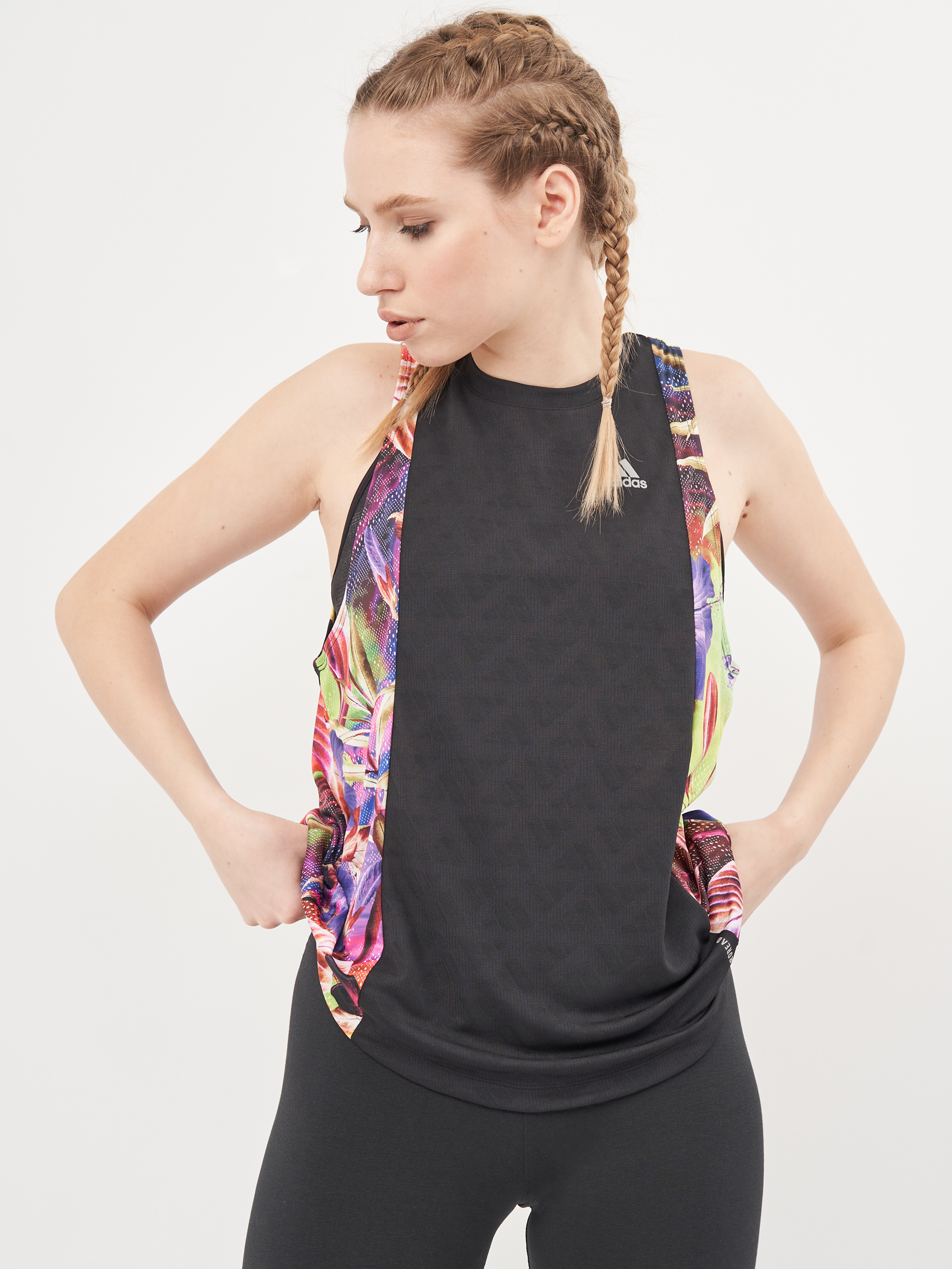 

Спортивная майка Adidas Floral Tank W GK6977 S Black