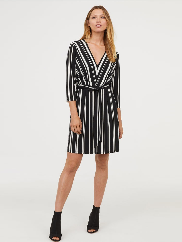 

Платье H&M 0612935-9 L Черное