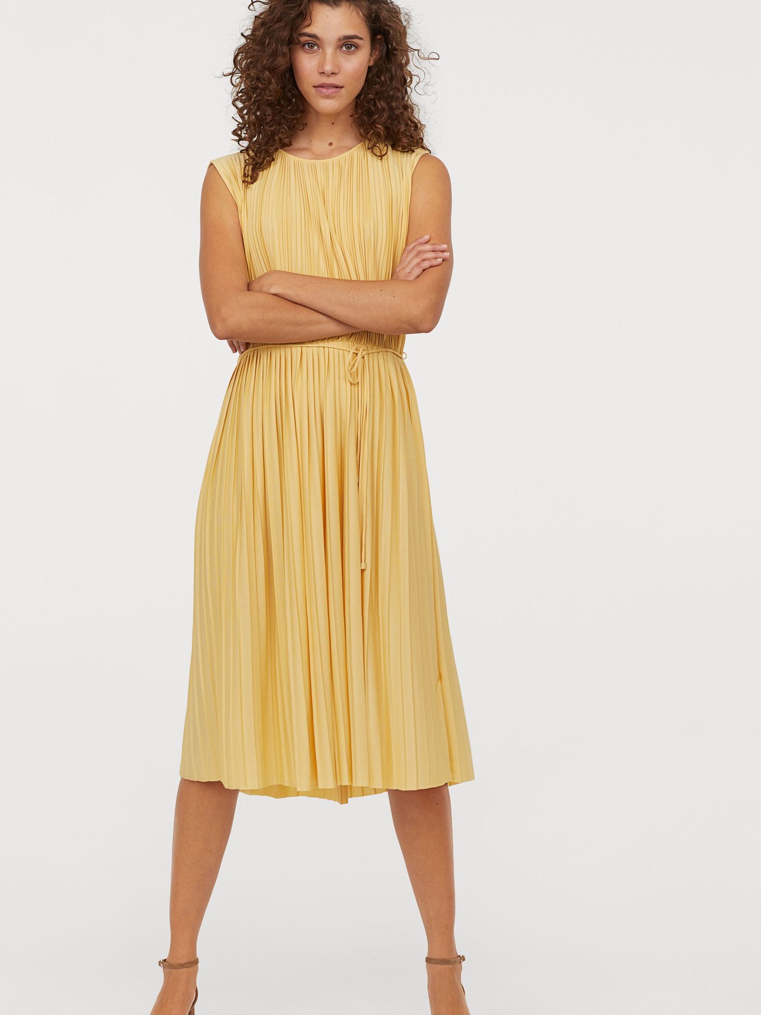 

Платье H&M 0646490-9 S Желтое