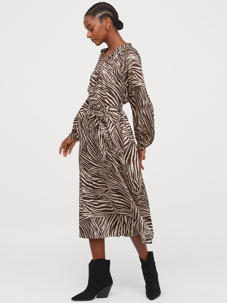 

Платье H&M 0787237-0 46 Коричневое