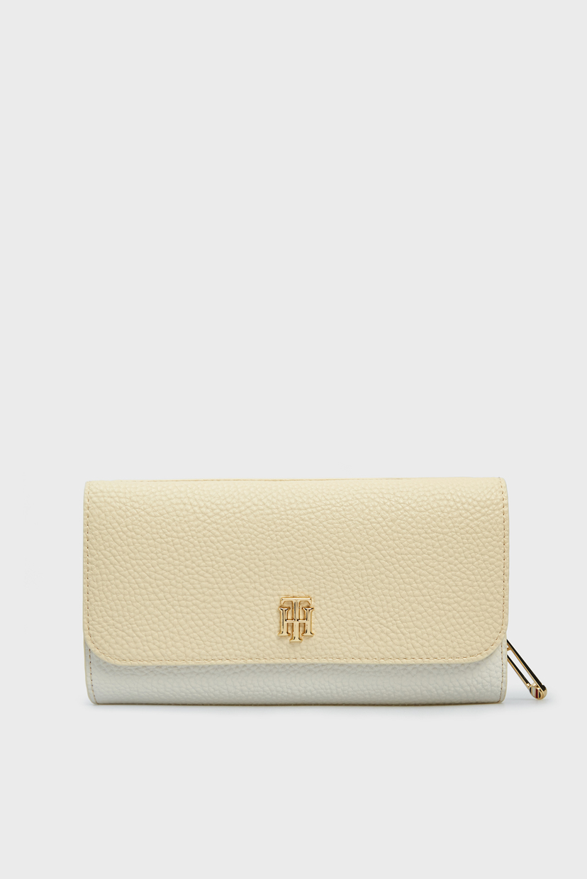 

Женский бежевый кошелек TH ESSENCE LRG FLAP Tommy Hilfiger OS AW0AW09846