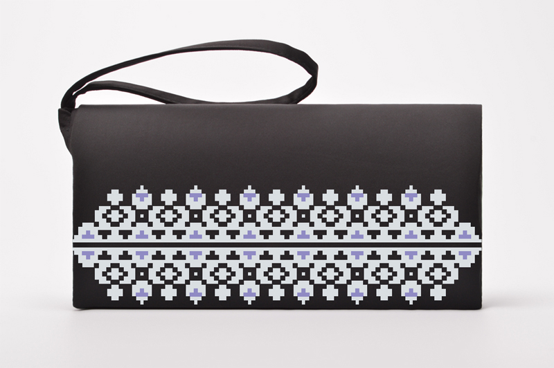 

Набір для вишивки бісером Барвиста Вишиванка заготовки пошитого клатча Сокальська. Ніжність (КЛ058лЧ1301k)