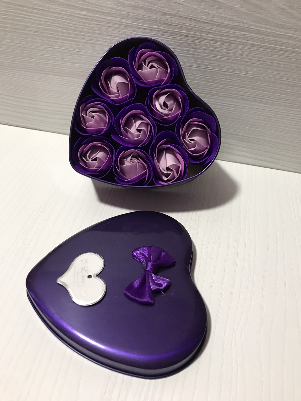 

Подарочный набор Heart Flower Purple розы из мыла в коробке в виде сердца для женщин и мужчин из 9 штук Фиолетовый
