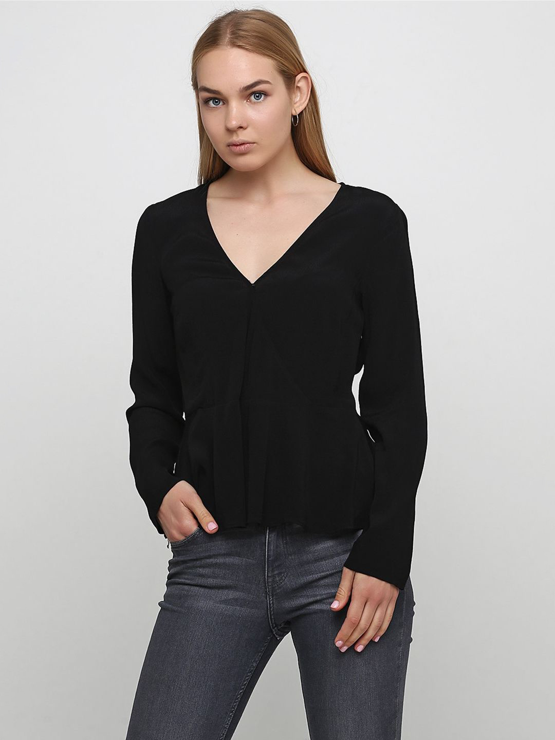 

Блузка H&M Divided 0794643  Черная, Блузка H&M Divided 0794643 34 Черная