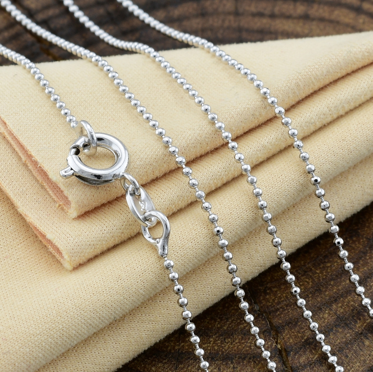 

Цепочка Xuping 93627 длина 45 см ширина 1 мм вес 1.4 г позолота Белое Золото