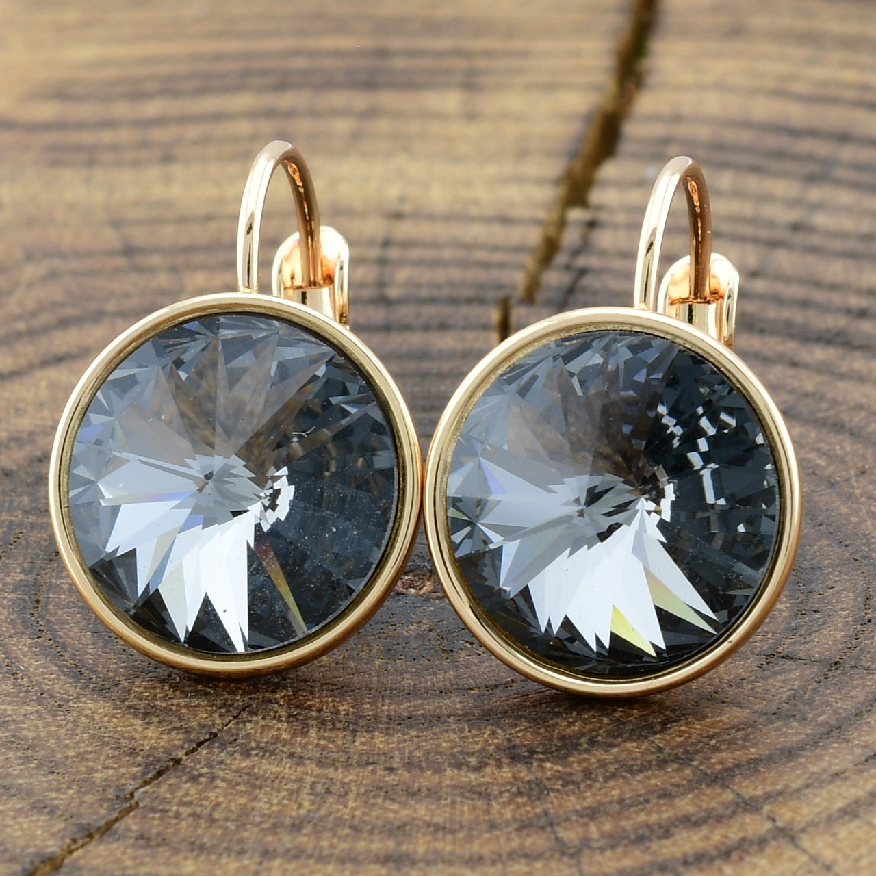 

Серьги Xuping с кристаллами Swarovski 93651 размер 18х13 мм цвет серебряная ночь позолота 18К