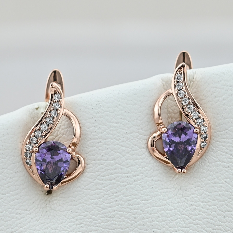 

Серьги Xuping 30276 размер 15х9 мм фиолетовые фианиты вес 2.3 г позолота РО