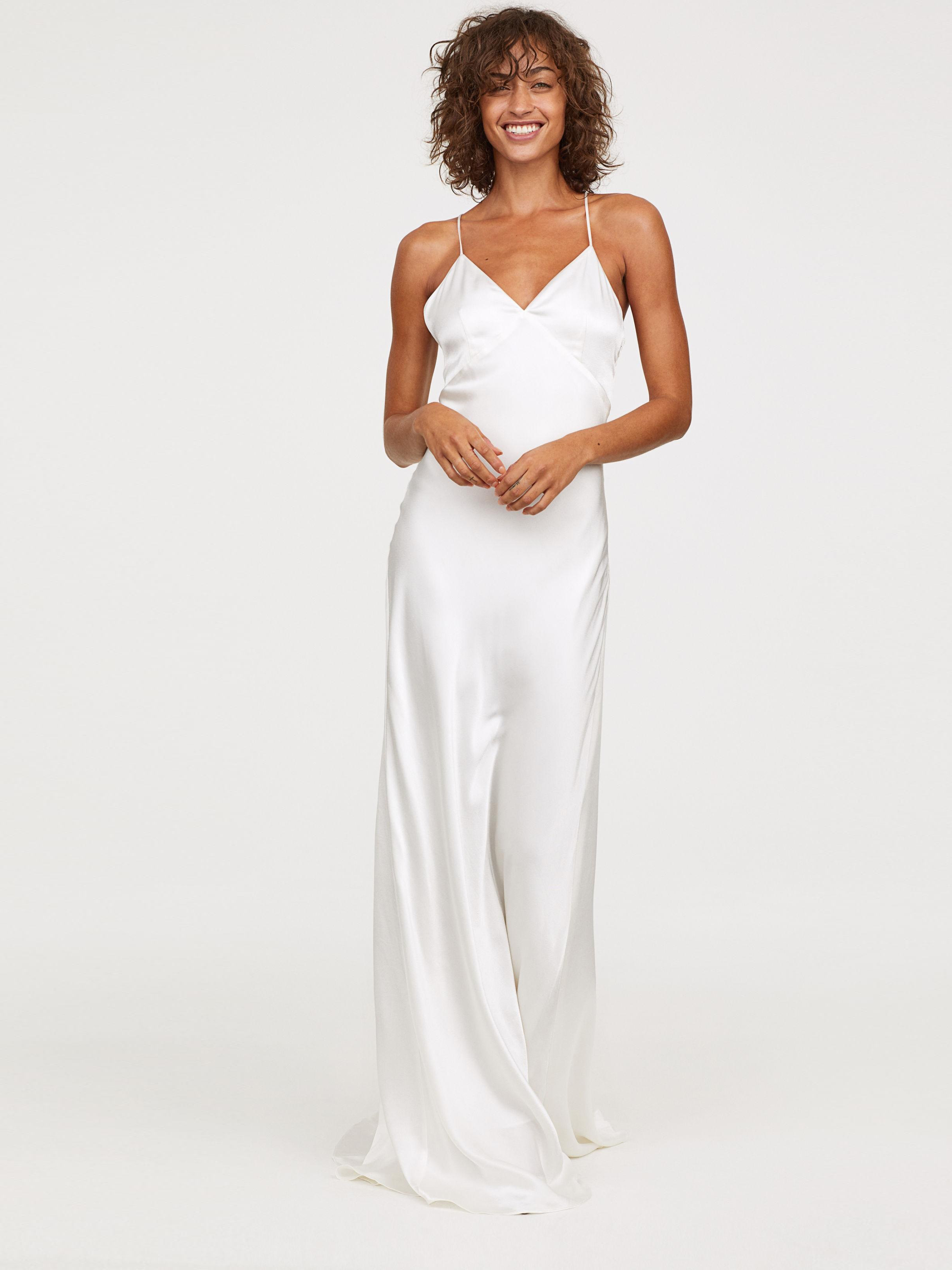 

Платье H&M 0661820-8 38 Белое