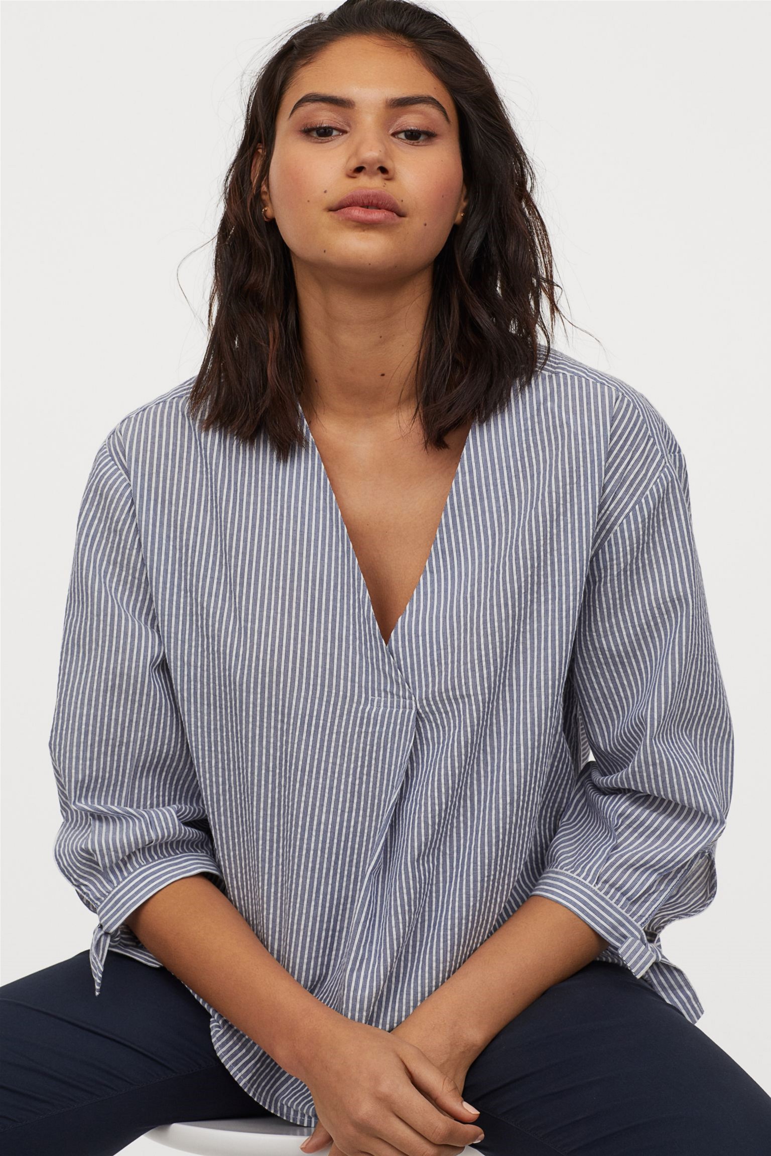 

Блузка H&M 8710021RP6 M Синяя с белым