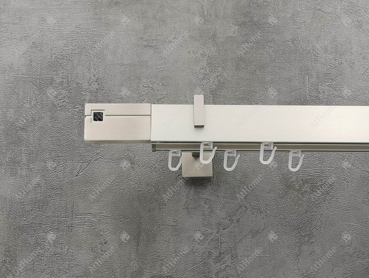 

Карниз Marcin Dekor Square line Q-ART с черным кристаллом 240 см двойной Сталь матовая (кронштейн 14-17 см)