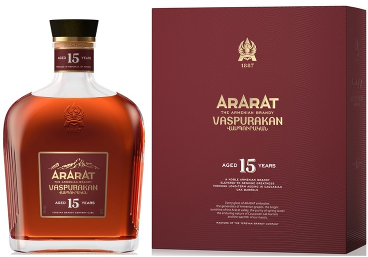 Акція на Бренди ARARAT Васпуракан 15 лет выдержки 0.5 л 40% в подарочной упаковке (4850001002093) від Rozetka UA