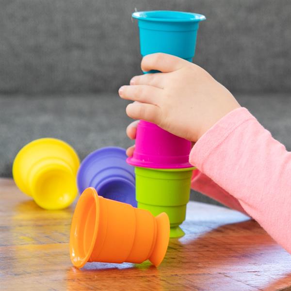 

Игрушка тактильная Мягкие чашки Fat Brain Toys Suction Kupz 6 штук (FA183-1)