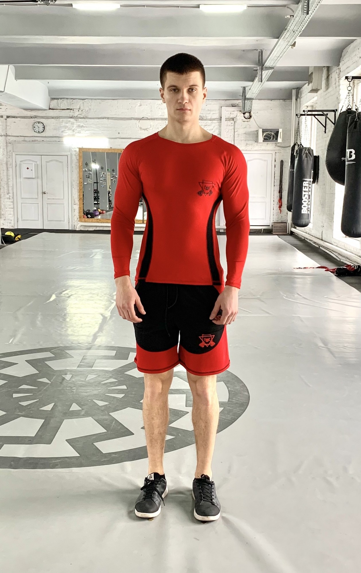 

Мужской спортивный комплект (Рашгард+шорты) Rush b-red 1.1 FitU M Красный 000151152