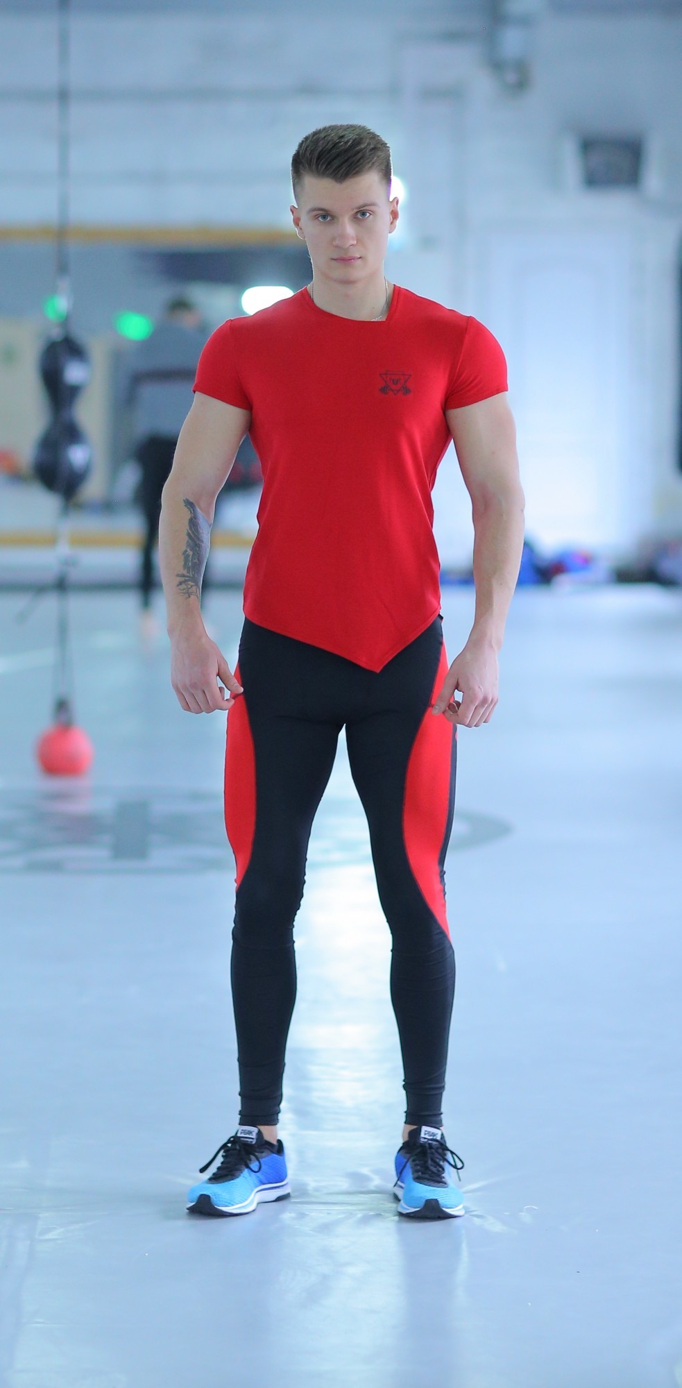 

Мужская спортивная футболка Splay red FitU M Красная 000150901