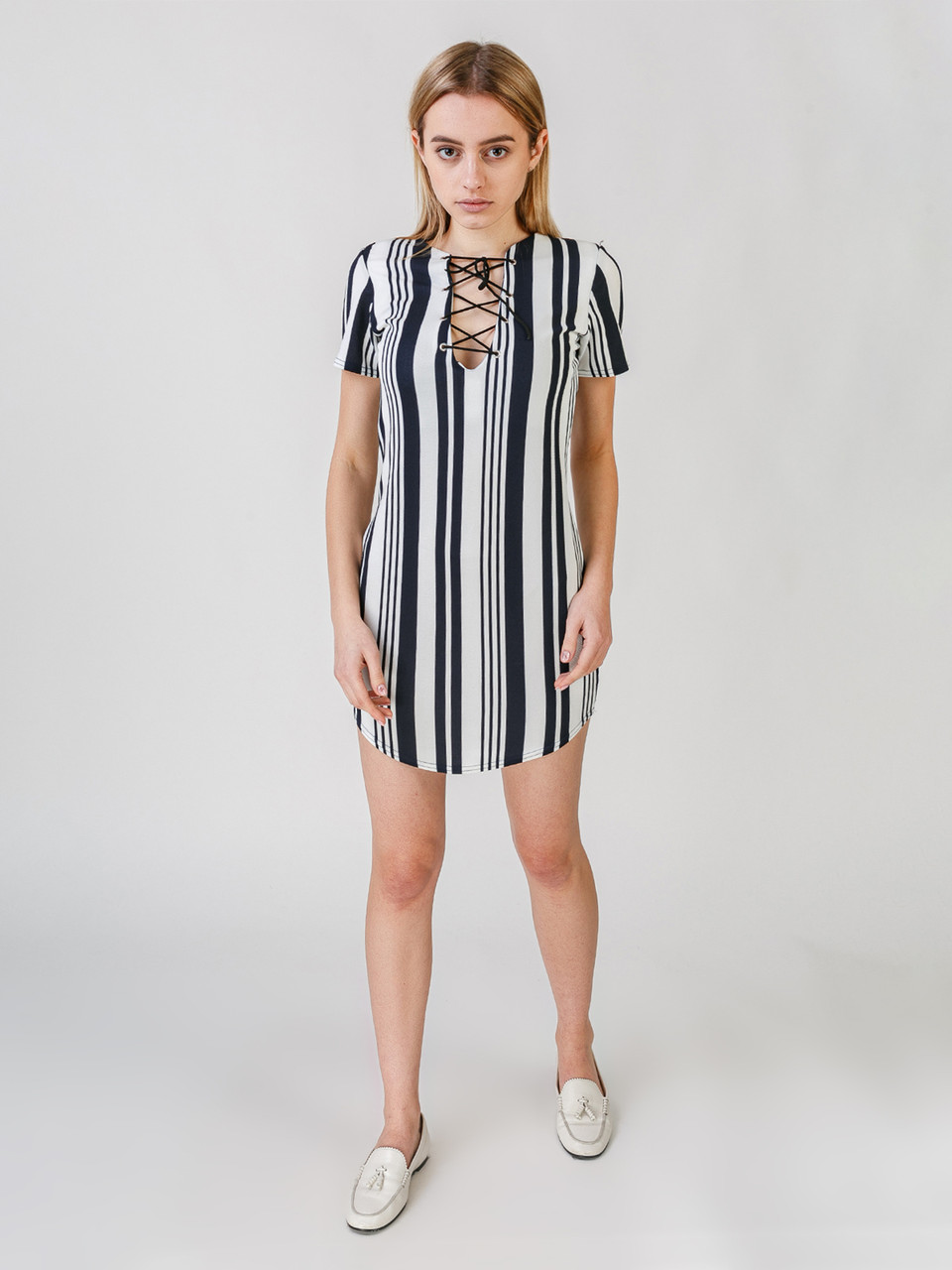 

Платье Boohoo бело-черное в вертикальную полоску, Платье Boohoo бело-черное в вертикальную полоску 42