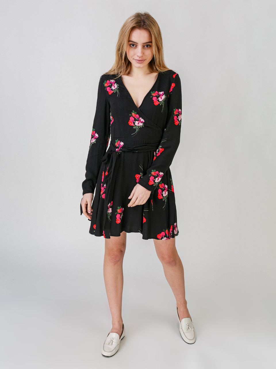 

Платье Zara черное с розовыми цветами, Платье Zara черное с розовыми цветами XS