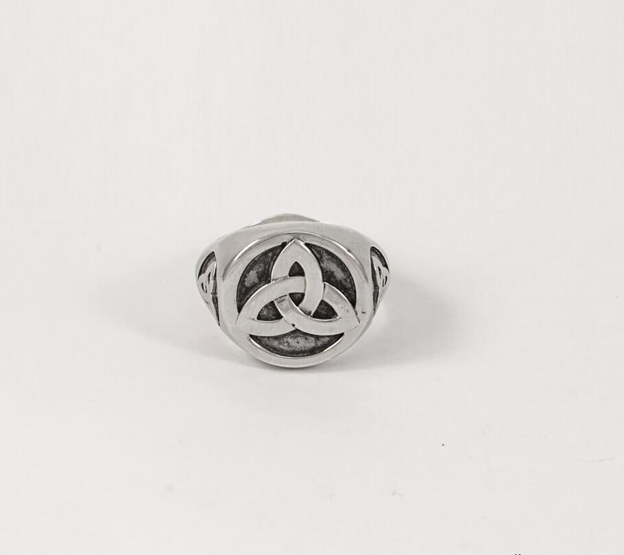 

Кольцо триглав Maxi Silver 6781 SE, размер 21