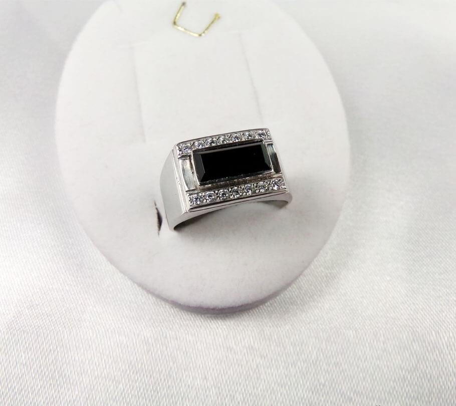 

Мужское кольцо с ониксом Maxi Silver 4480 SE, размер 16