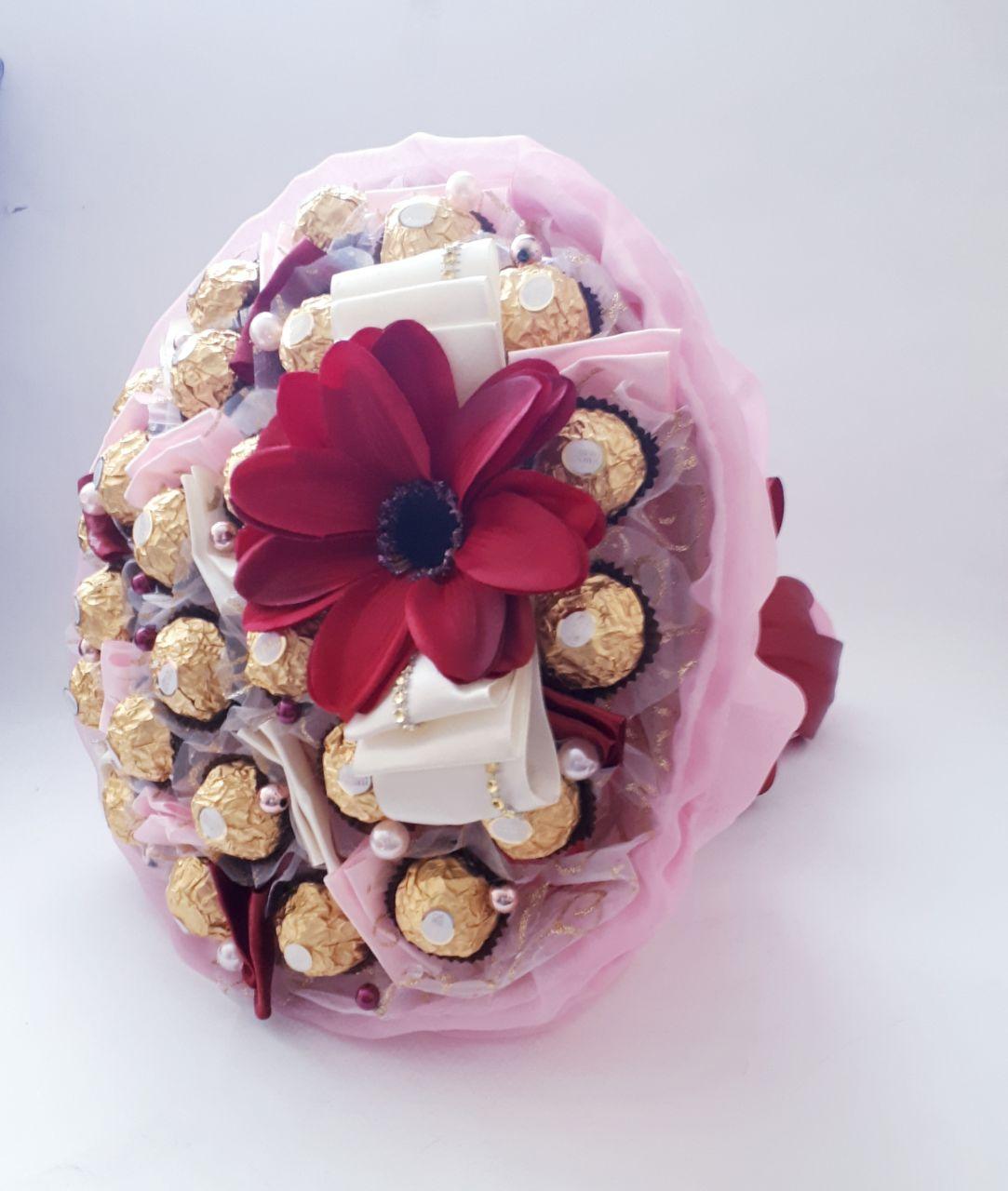 

Букет Okl из конфет Ferrero Rocher Вена Розовый РР 1401