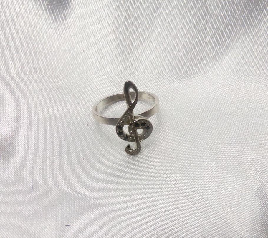 

Колечко скрипичный ключ Maxi Silver 6134 SE, размер 19
