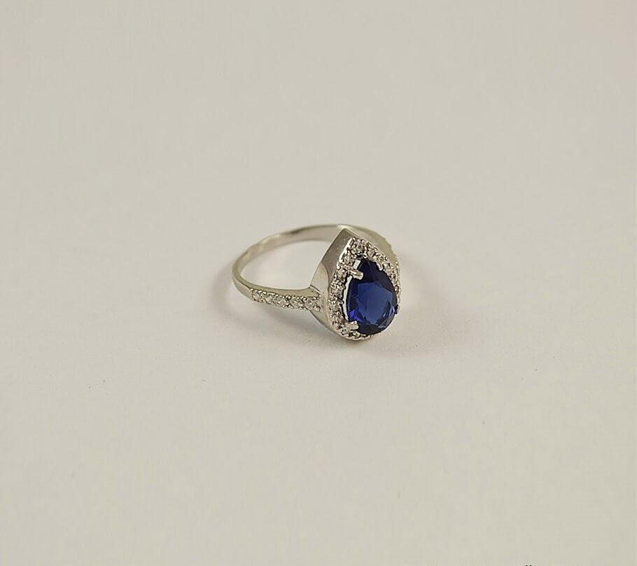 

Кольцо в виде капли Maxi Silver 6786 SE, размер 21