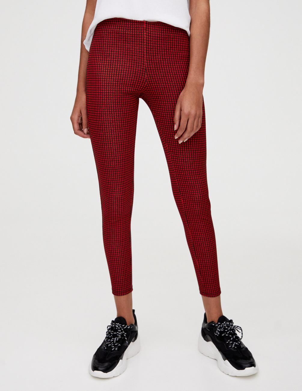 

Леггинсы PULL & BEAR Ж1056420 (9670/329/600) цвет красный-черный, Леггинсы PULL & BEAR Ж1056420 (9670/329/600) цвет красный-черный L