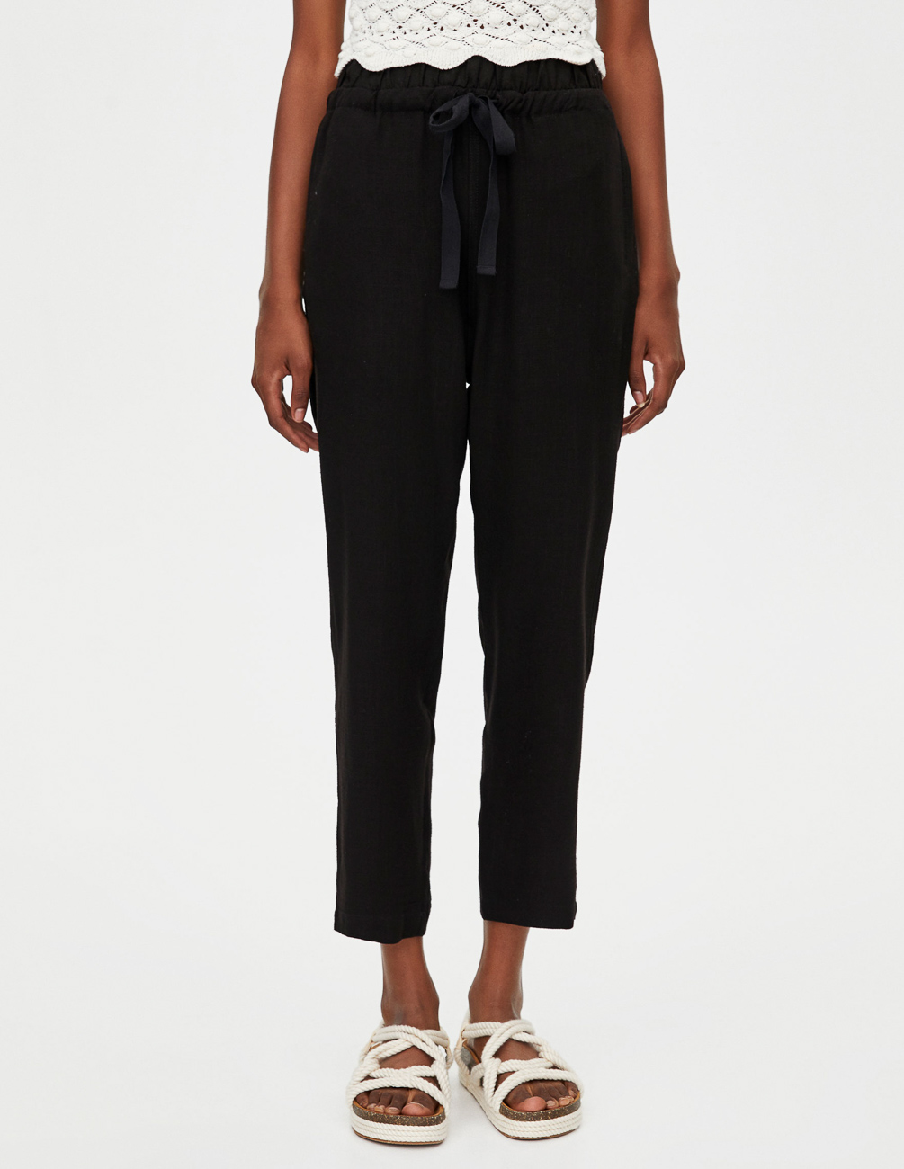 

Брюки PULL & BEAR Ж1056452 (5679/360/800) цвет черный S