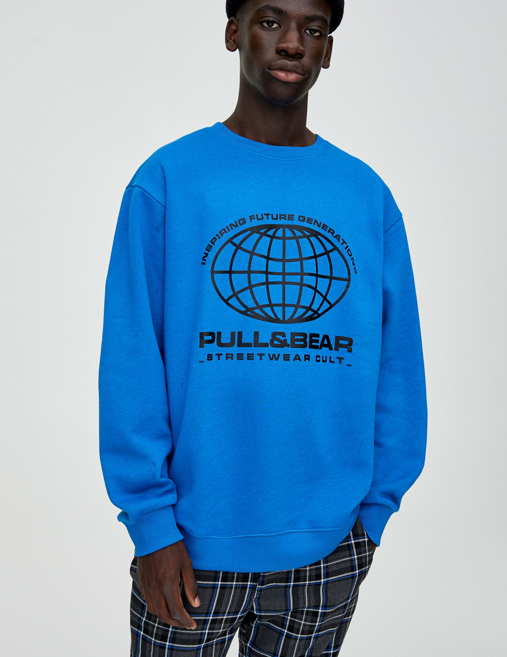 

Свитшот PULL & BEAR М0107510 (9690/515/400) цвет синий L