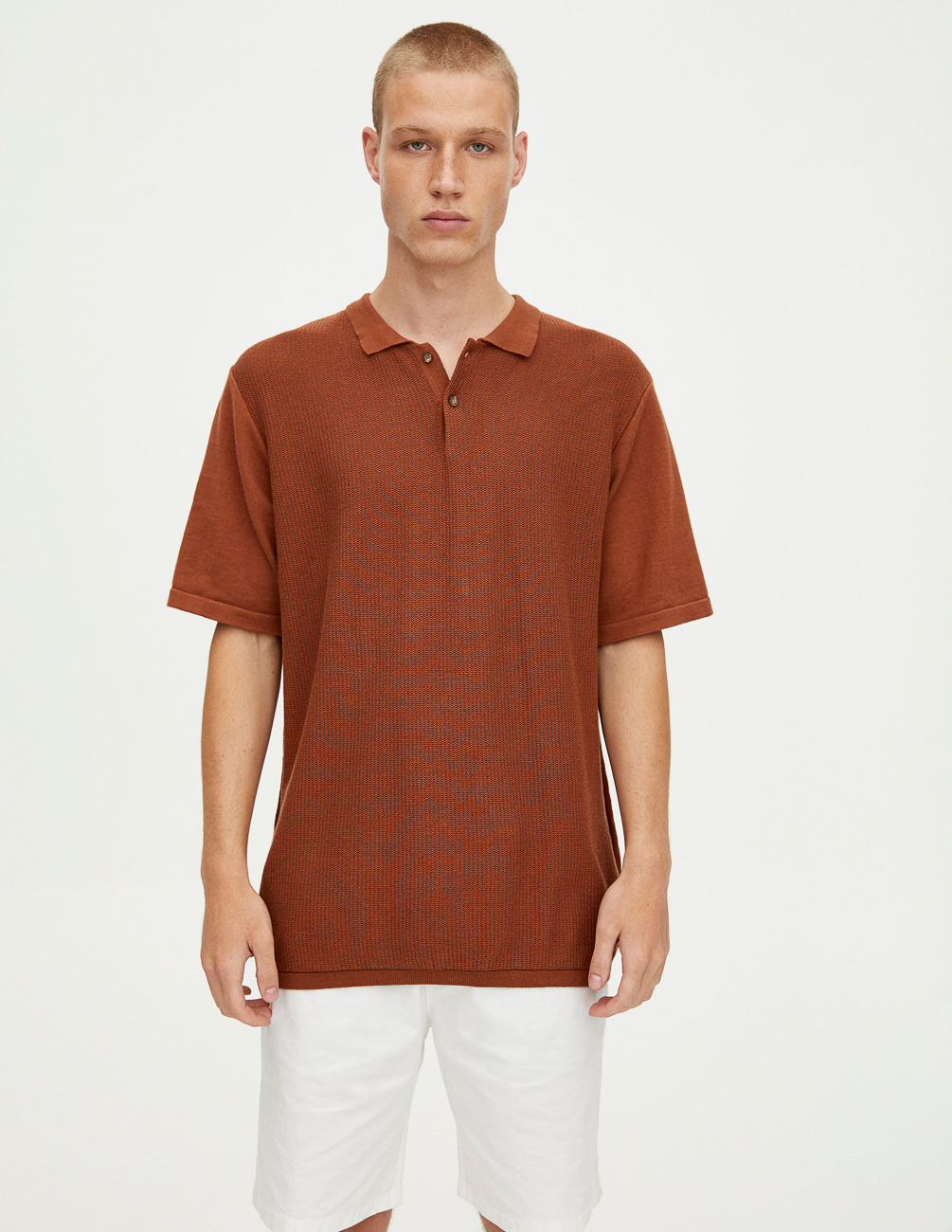 

Поло к/р PULL & BEAR М0107432 (9558/513/701) цвет коричневый L