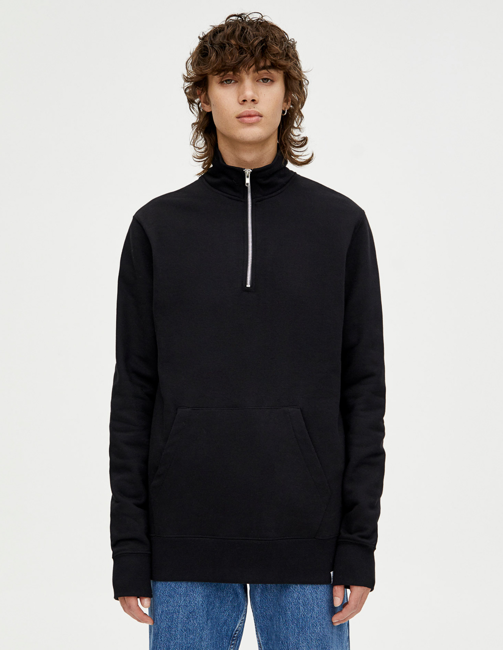 

Толстовка PULL & BEAR М0107469 (9596/507/800) цвет черный XS