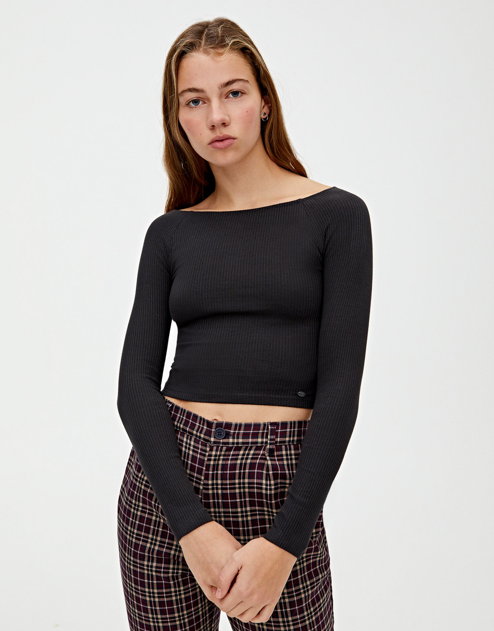 

Лонгслив PULL & BEAR Ж1055935 (9243/344/833) цвет черный XS
