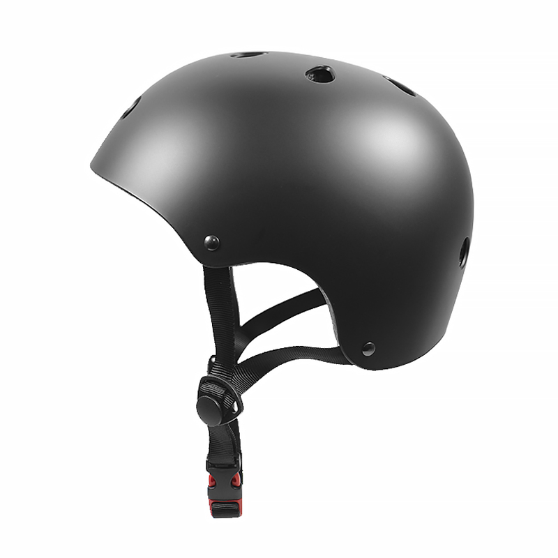 

Защитный шлем для катания на роликовых коньках скейтборде Helmet T-005 Black L