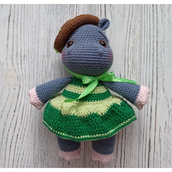 

М'яка іграшка HandMade БегеМотя Поллі в'язана 18см, сіро-зелений (TI-005)