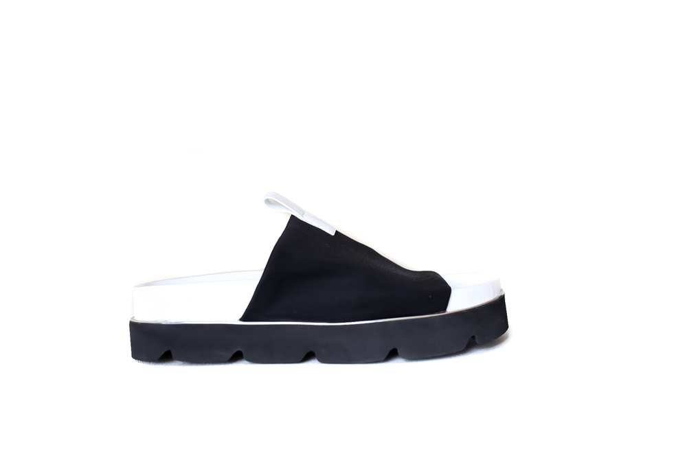 

Шлепанцы TUCINO TUC2467 37 Черный