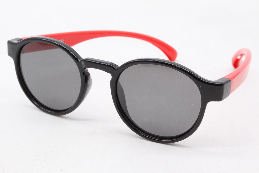 

Солнцезащитные Очки Детские S 8152 P Цвет (black-red)