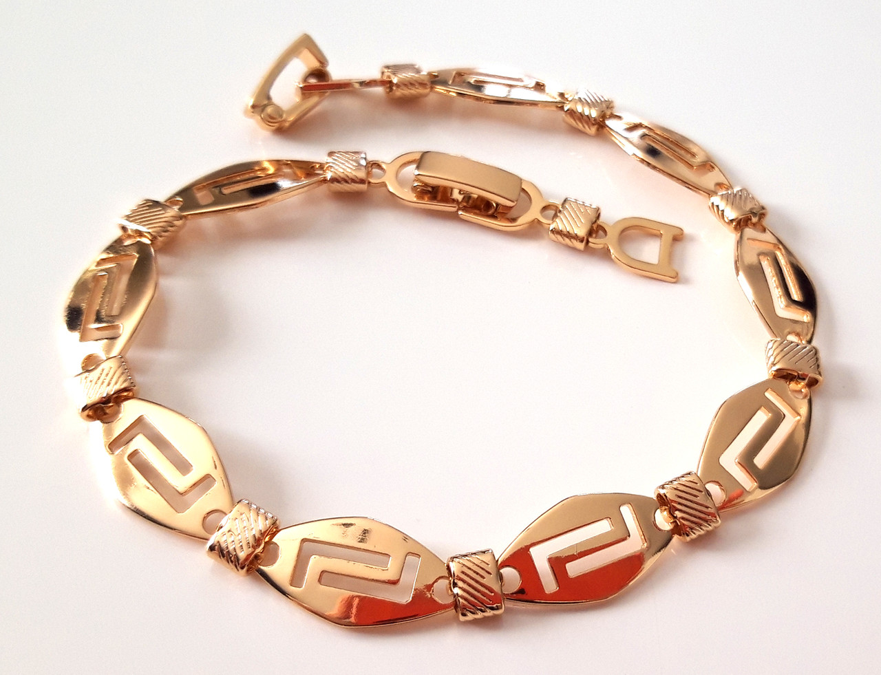 

Позолоченный браслет Xuping Jewelry 0.8х18,5-20,5 см (ХРВ-052)