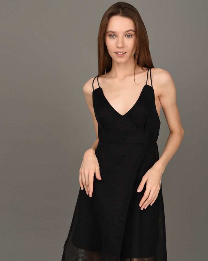 

Платье NEW LOOK Черный S 2934718507804