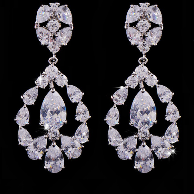 

Серьги Океан камней DiaDemaGrand Серебряный с белым камнем (0713368-15-2)