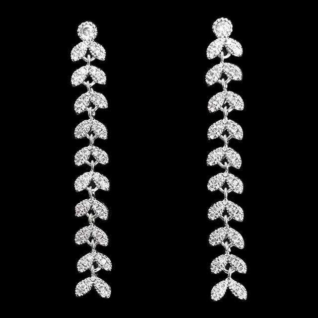 

Свадебные серьги Мягкое сияние DiaDemaGrand Серебряный с белым камнем (0418116-15-2)