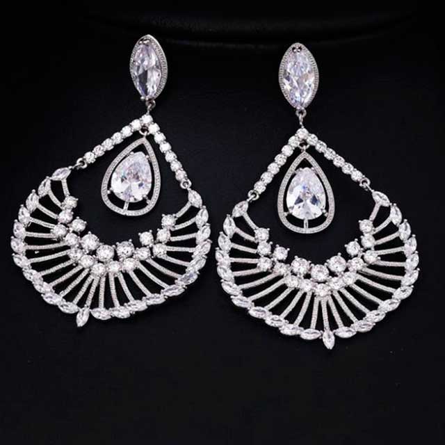 

Массивные серьги Жар-птица DiaDemaGrand Серебряный с белым камнем (051538856-15-2)