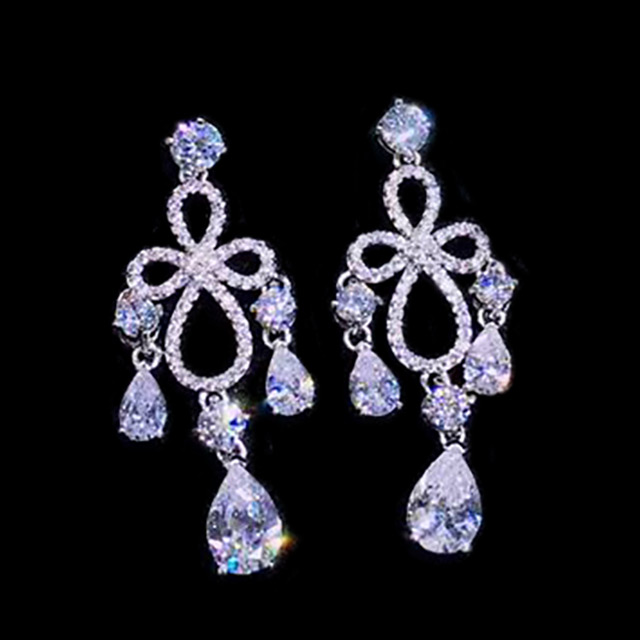 

Серьги Сказочные DiaDemaGrand Серебряный с белым камнем (0418105-15-2)