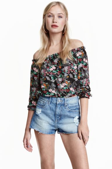 

Короткая блузка H&M  Черный/Мелкие цветы, Короткая блузка H&M 36 Черный/Мелкие цветы