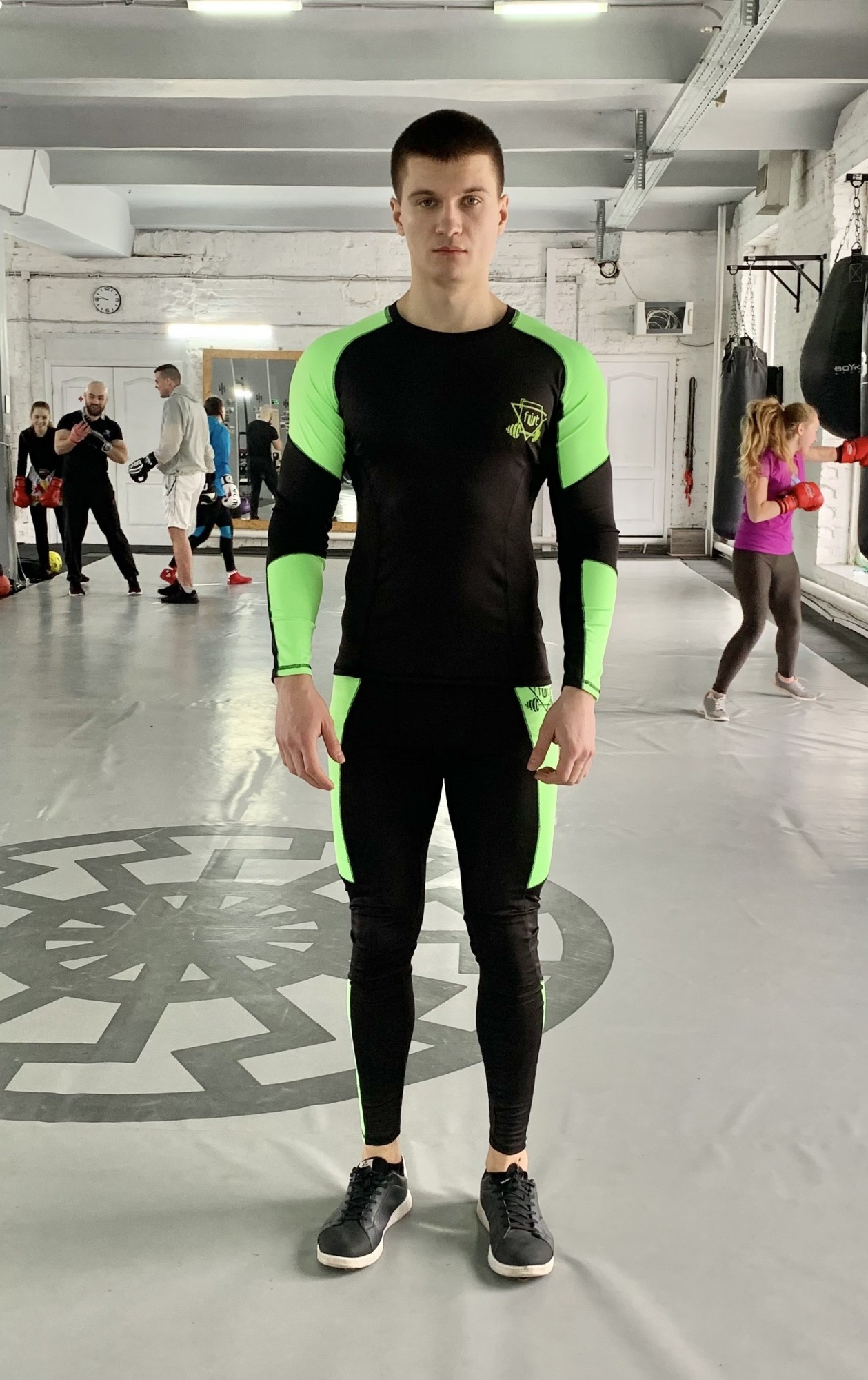 

Тайтсы компрессионные мужские Run green FitU M Черный