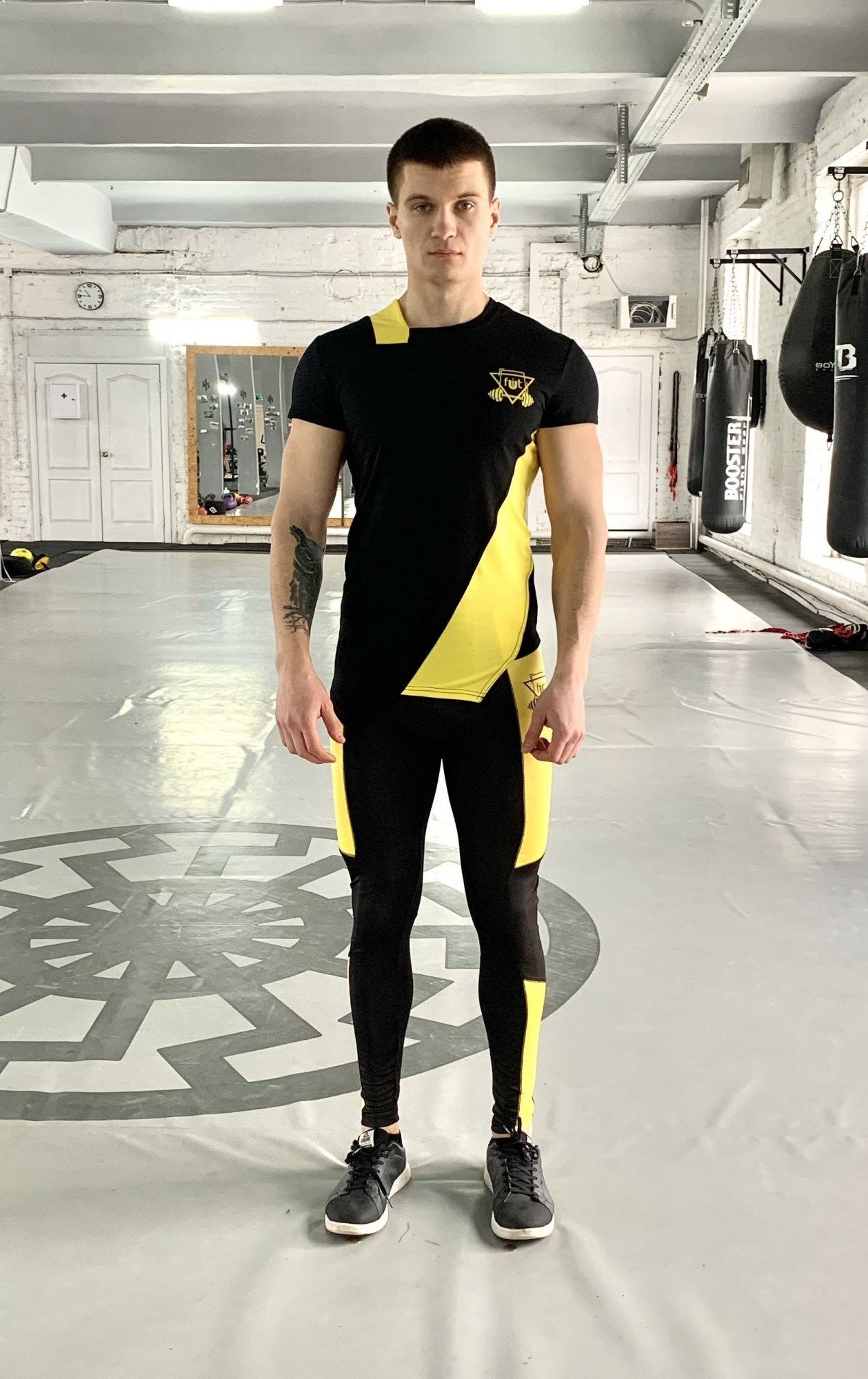 

Спортивная мужская футболка Grade y-black FitU XL Черный